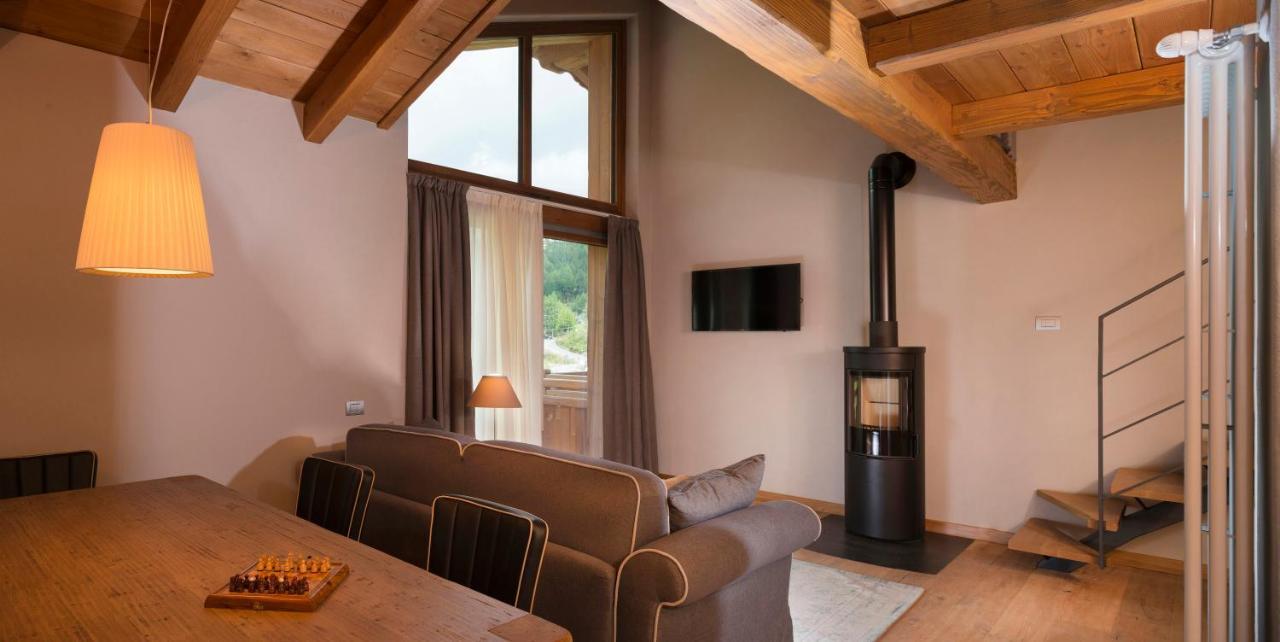 3 Chalets Aparthotel Breuil-Cervinia Ngoại thất bức ảnh